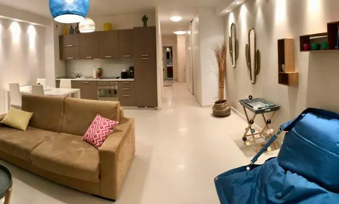 Bright With A Garden And A Wonderfull Sea View Апартаменты Le Trayas