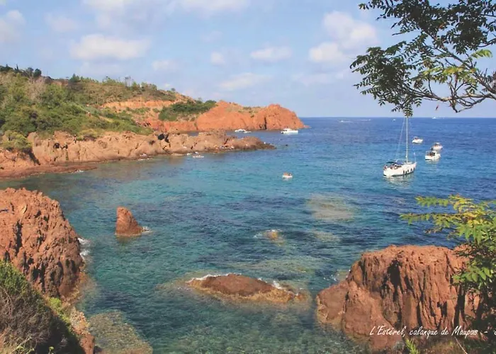 Апартаменты Bright With A Garden And A Wonderfull Sea View *