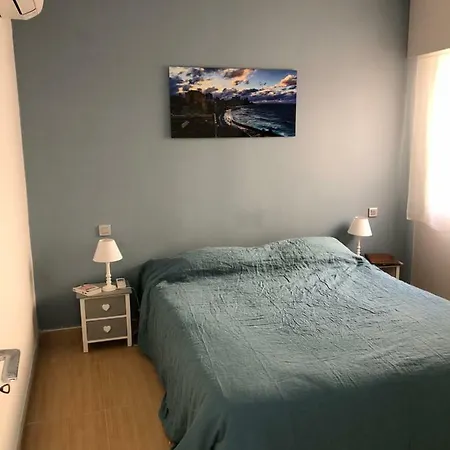Bright Apartment With A Garden And A Wonderfull Sea View Apartment *